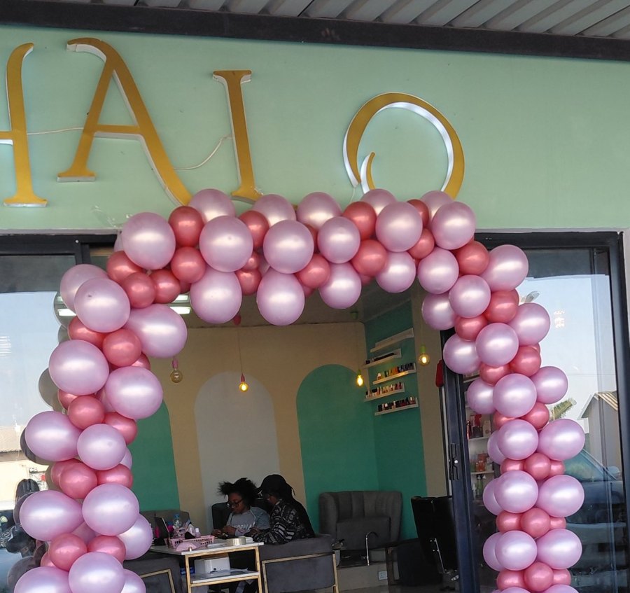 Pink and rose gold balloon arch